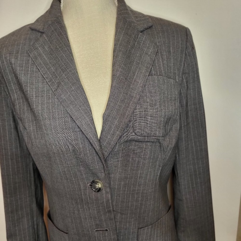 Banana Republic Women's Blazer, Gray Pinstripe, Size 6. Two Button Front Closure